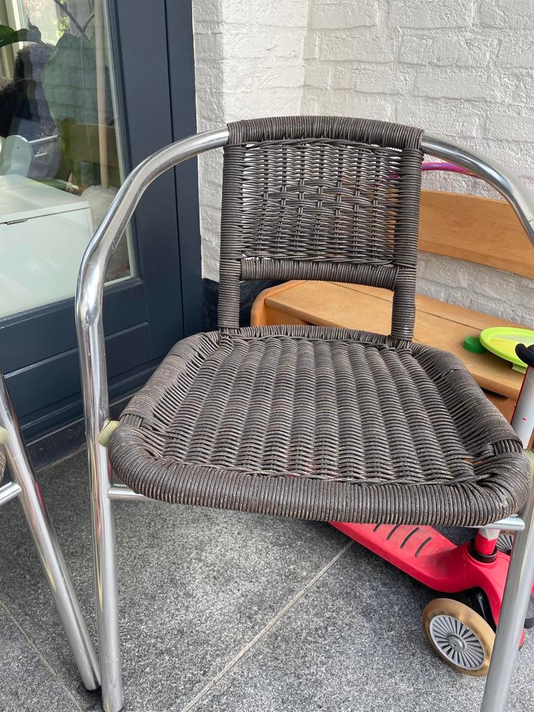 Terrasstoel twee stuks met metalen frame en rieten zitting, Gebruikt, Ophalen of Verzenden, Metaal, Eén