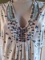 K-design crème met blauwe jurk stenen v halslijn XL, K-design, Verzenden, Wit, Maat 46/48 (XL) of groter