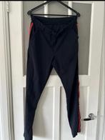 Zwarte travel stof broek met rode strepen studio Anneloes L, Kleding | Dames, Broeken en Pantalons, Zwart, Maat 42/44 (L), Ophalen of Verzenden