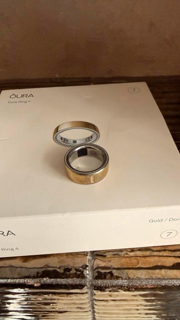 Oura Ring Gold Maat 7 4 gen, Sieraden, Tassen en Uiterlijk, Ringen, Zo goed als nieuw, Dame of Heer, 17 tot 18, Goud, Overige materialen