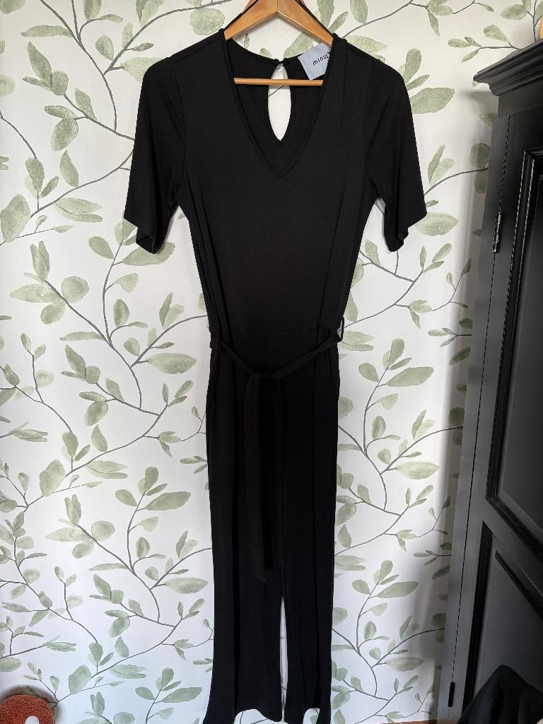 Minus zwarte jumpsuit overall XS 34 36  XS, past ook bij 36, Kleding | Dames, Jumpsuits, Minus, Zwart, Ophalen of Verzenden, Zo goed als nieuw