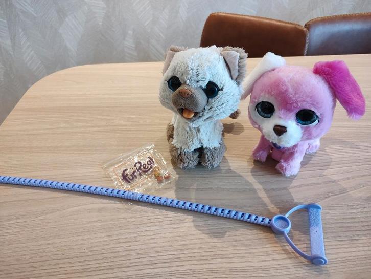 FurReal kat en hondje, samen 7,50, Kinderen en Baby's, Speelgoed | Knuffels en Pluche, Gebruikt, Hond, Ophalen of Verzenden