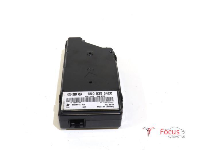 Regelunit Multi Media van een Volkswagen Polo, Auto-onderdelen, Gebruikt, -, Volkswagen, -