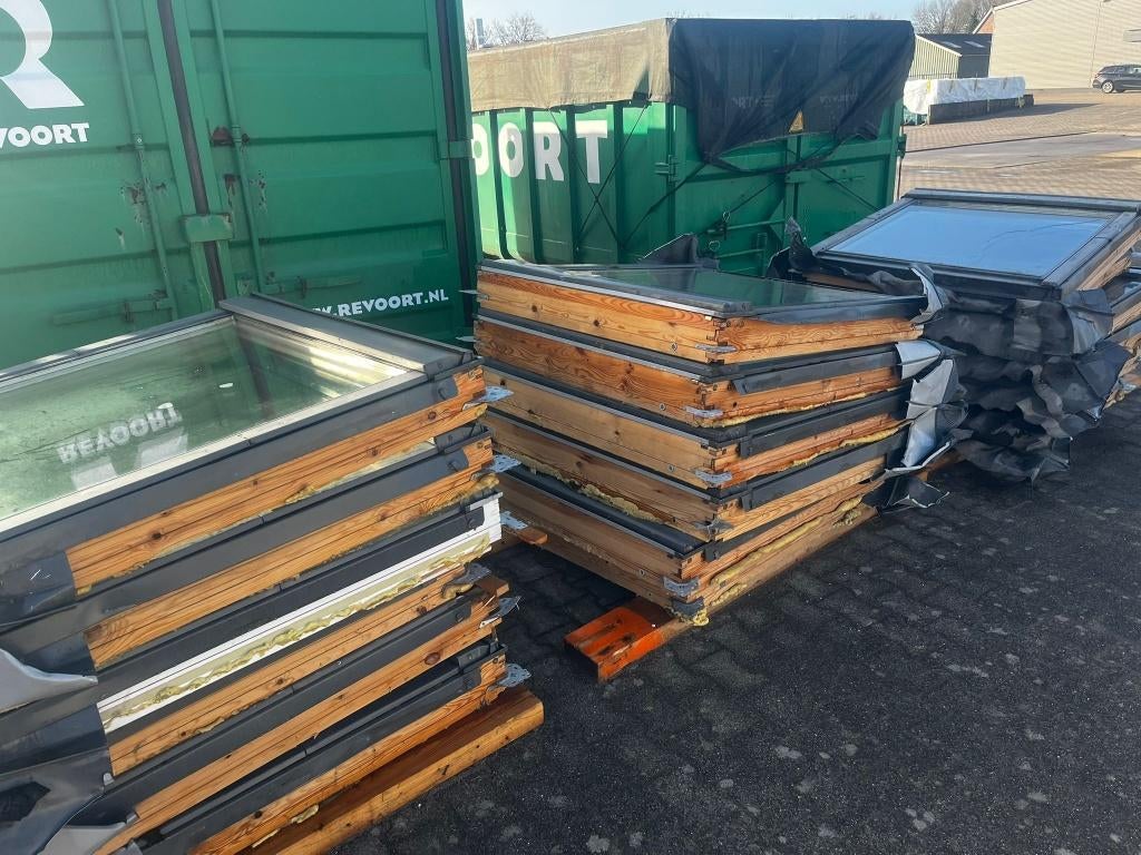 16 gebruikte Velux dakramen – 120 x 115 cm, Ophalen, Gebruikt, 80 tot 120 cm, 80 tot 120 cm