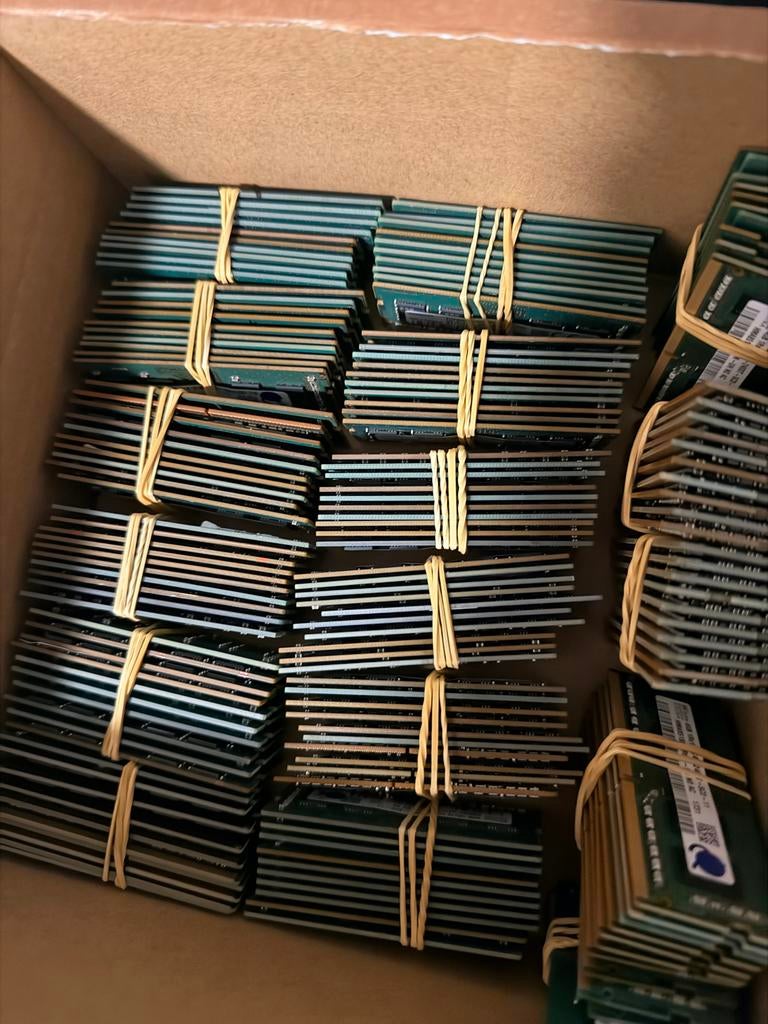 Partij 100x 8GB DDR4 RAM Geheugen 3200, 2666, 2400 MHz, DDR4, 8 GB, Ophalen of Verzenden, Zo goed als nieuw