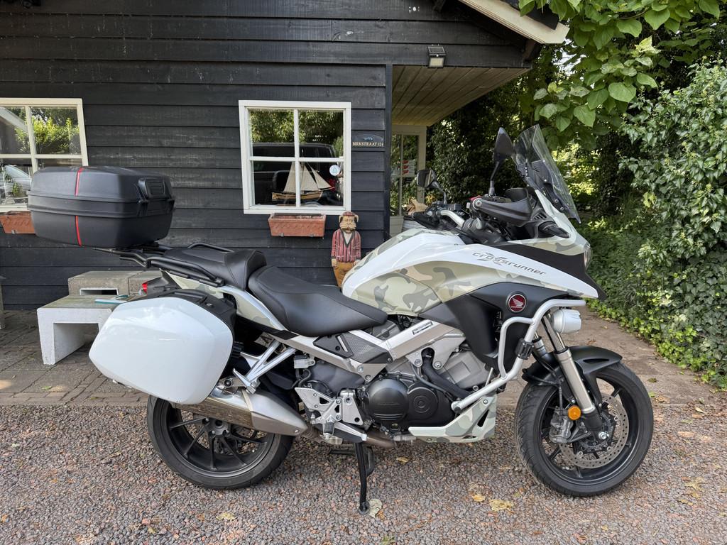 Honda VFR 800X Crossrunner C-ABS (bj 2017), 782 cc, Bedrijf, Info@advandermeer.nl, Meer dan 35 kW