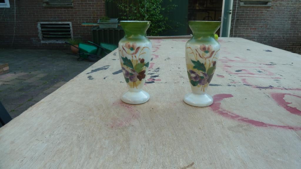 Schattige vaasjes, Ophalen