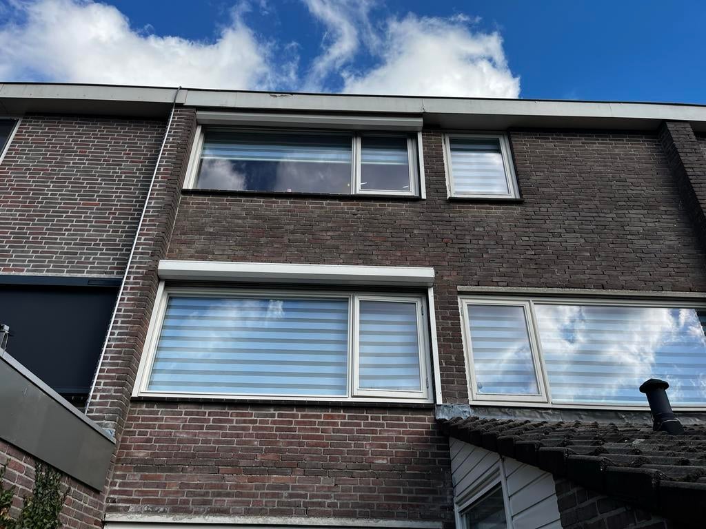 2 rolluiken wegens verbouwing, Doe-het-zelf en Verbouw, Rolluiken, Ophalen, Gebruikt, 100 tot 150 cm, 200 cm of meer