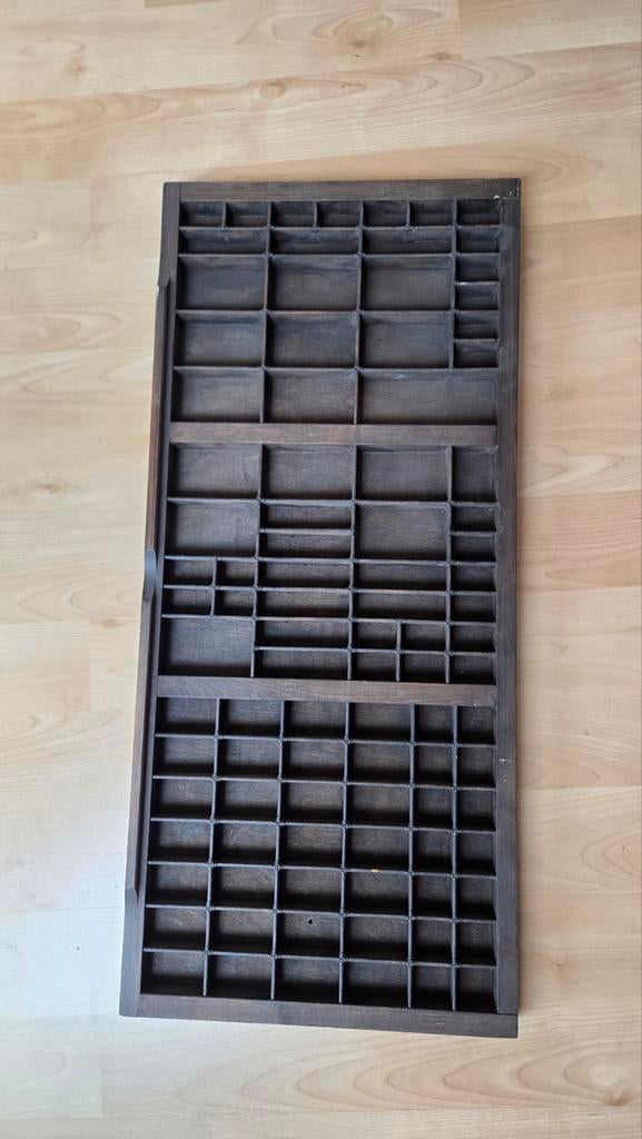 Letterbak van hout, Ophalen