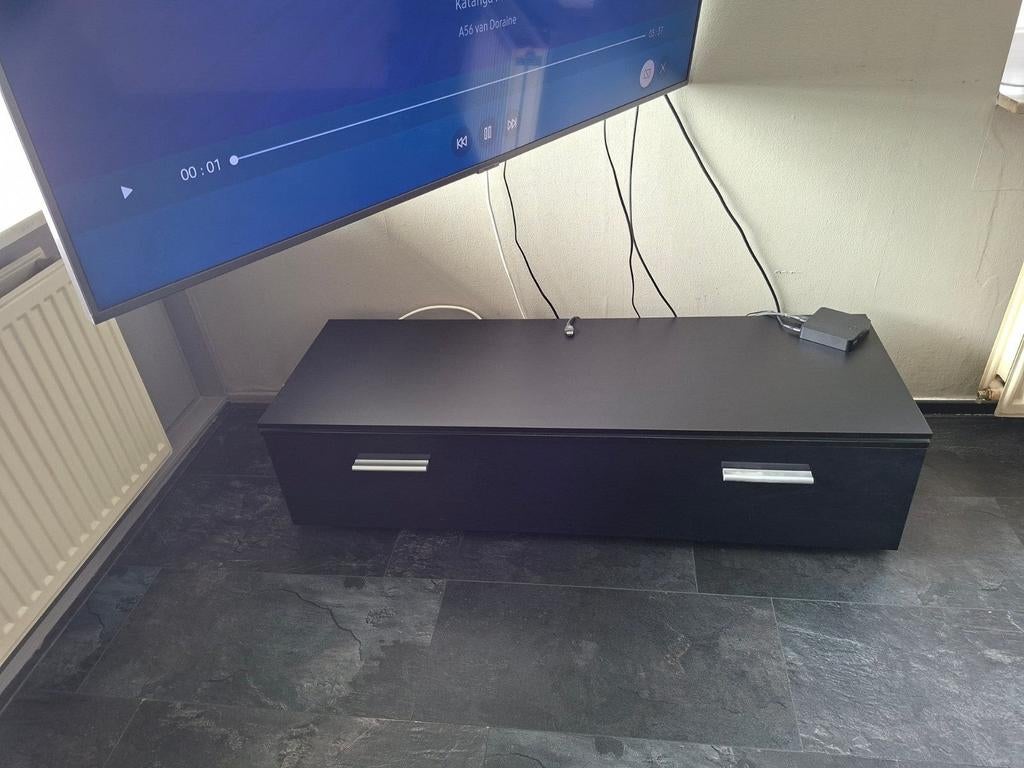 Zwarte hoogglans Tv meubel gratis, Ophalen, Gebruikt, 100 tot 150 cm, Minder dan 100 cm