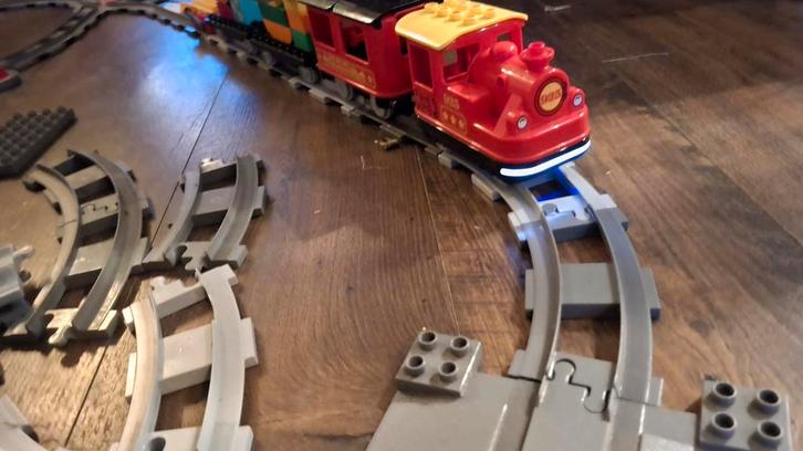Duplo Treinbaan met Elektrische Trein, Kinderen en Baby's, Speelgoed | Duplo en Lego, Gebruikt, Duplo, Complete set, Ophalen of Verzenden