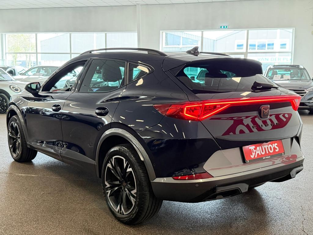 Cupra FORMENTOR 1.5 TSI NAVIGATIE|CAMERA|CRUISE|SFEER|ECC AI, Auto's, Cupra, 15 km/l, 4 cilinders, Blauw, Leder en Stof