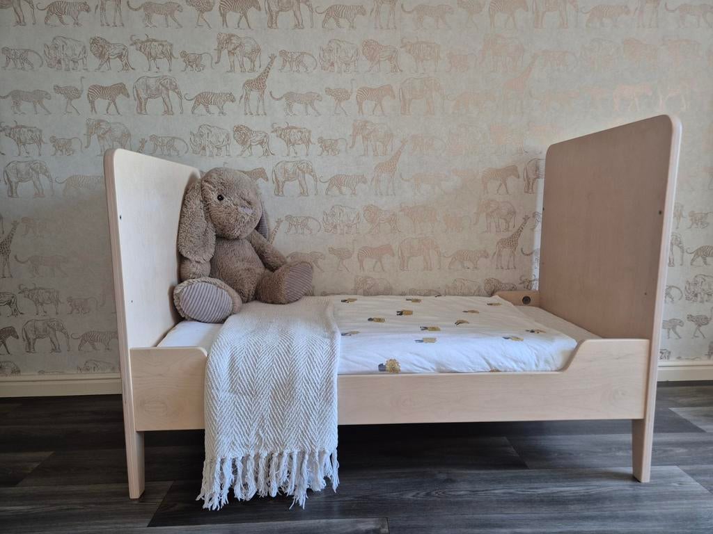 Kidsmill peuterbed / ledikant houtkleur – in nette staat, Ophalen, 140 tot 160 cm, 70 tot 85 cm, Matras