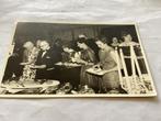 Rijswijk Dinerbuffet met gasten, jaren '60, 1960 tot 1980, Gebruikt, Foto, Ophalen of Verzenden