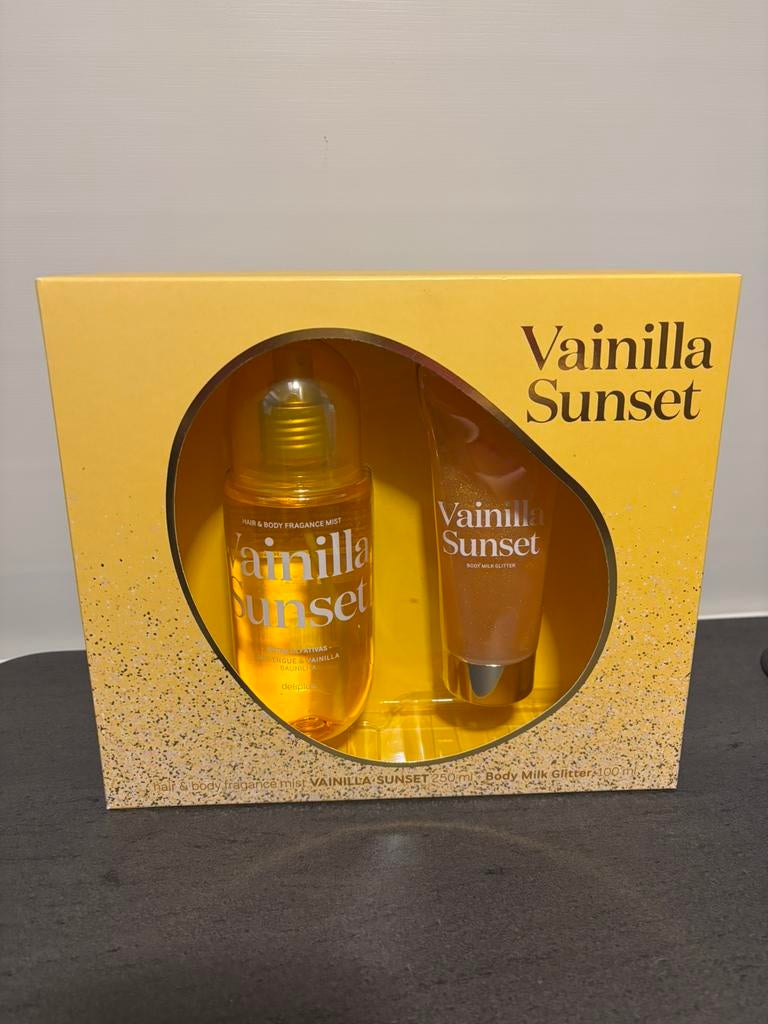 Deliplus Vanilla sunset. Fragrance mist & Body milk set, Ophalen of Verzenden, Nieuw