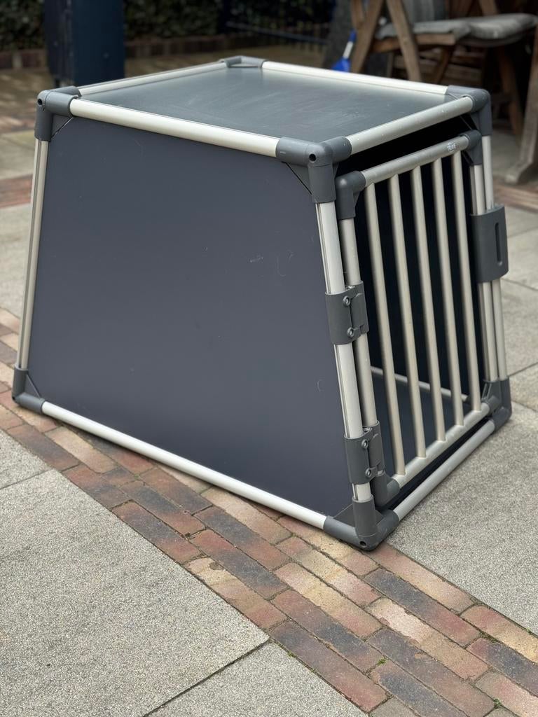 Trixie transportbox M-L aluminium grafiet, Dieren en Toebehoren, Hondenhokken, Ophalen, Minder dan 65 cm, Hondenhok, Zo goed als nieuw