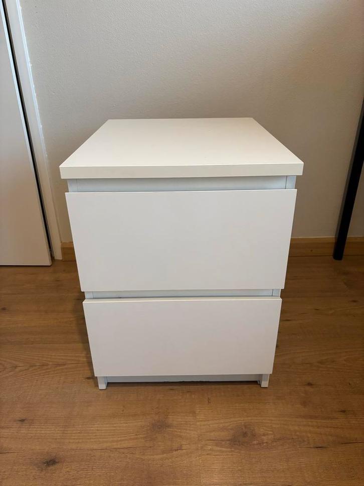 IKEA Malm nachtkastje ladekast wit, Huis en Inrichting, Slaapkamer | Nachtkastjes, Gebruikt, 55 tot 70 cm, Minder dan 45 cm, Overige materialen