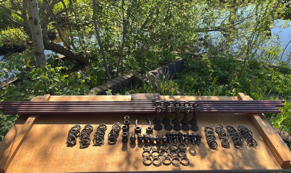 Gordijnroedes en-ringen -wandsteunen-bronsmetaal-vintage, Ophalen of Verzenden, Zo goed als nieuw, Bruin, Minder dan 100 cm