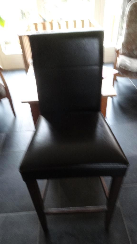 Houten barkruk , ZGAN , met leren zitting en rugleuning, Huis en Inrichting, Barkrukken, Zo goed als nieuw, 90 cm of meer, Hout