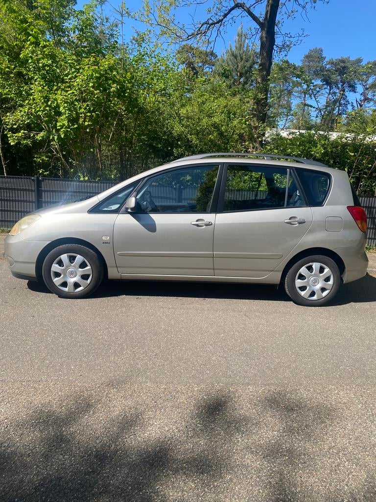 Toyota Corolla Verso 1.8 Vvt-i 2003 Grijs, Auto's, Toyota, Particulier, Corolla Verso, Benzine, D, MPV, Handgeschakeld, Origineel Nederlands