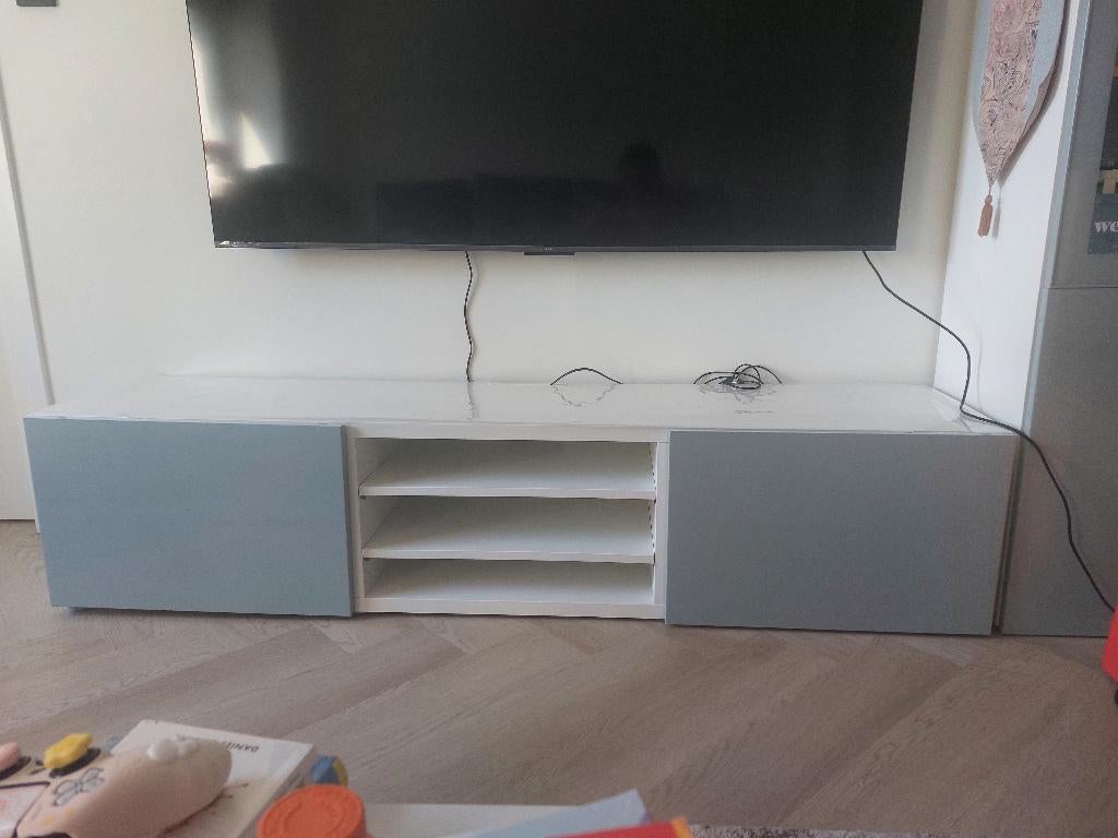 Ikea TV kast, Huis en Inrichting, Kasten | Televisiemeubels, Zo goed als nieuw, 150 tot 200 cm, Minder dan 50 cm, 25 tot 50 cm