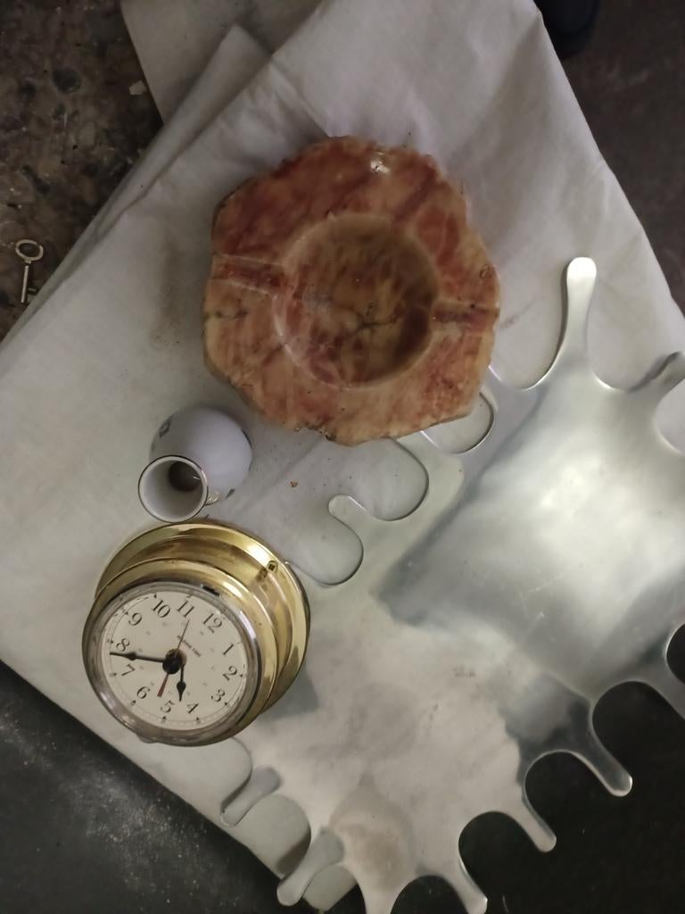 Diverse objecten: klok, vaasje, schaal en asbak, Ophalen of Verzenden