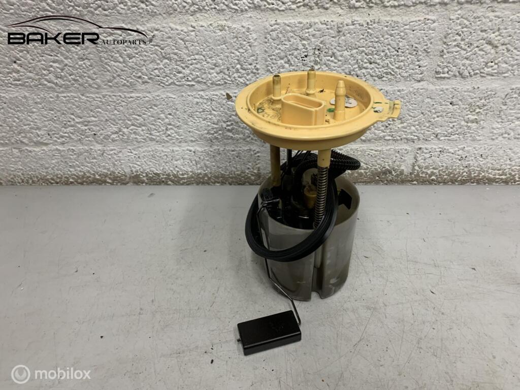 Brandstofpomp Volkswagen Golf V  ('07-'09) 1K0919050J, Gebruikt, Volkswagen, Ophalen of Verzenden, Volkswagen