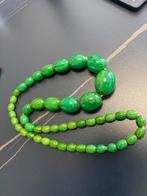 bakelieten Vintage Groene Kralen Ketting - Uniek Design, Sieraden, Tassen en Uiterlijk, Kettingen, Ophalen of Verzenden, Zo goed als nieuw