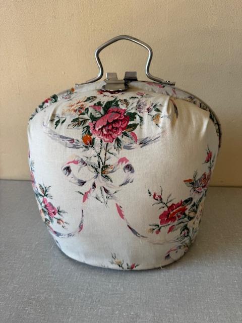 I.Z.G.S. theemuts theebeurs knipsluiting WIT - GEBLOEMD, Huis en Inrichting, Ophalen of Verzenden, Meerkleurig, Overige materialen