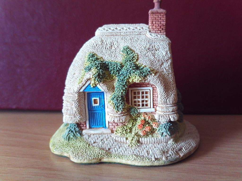 Lilliput Lane - Petticoat Cottage, Verzamelen, Ophalen of Verzenden, Zo goed als nieuw, Overige typen