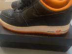 Nike Air Force 1 Low Zwart Oranje, Kleding | Heren, Schoenen, Ophalen of Verzenden, Zwart, Sneakers of Gympen
