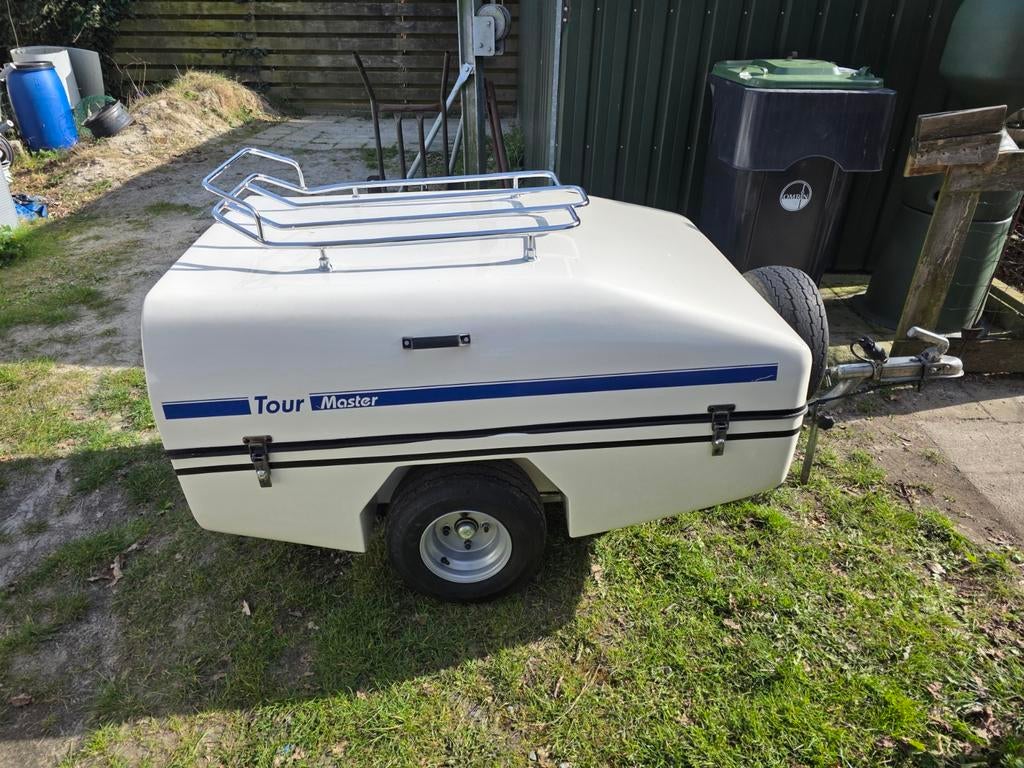 Tourmaster motor aanhanger, Motoren, Ophalen