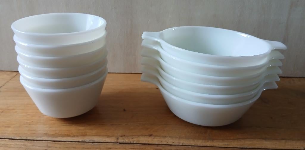 Set van 6 soepkommen en 6 dessertkommen JAJ wit melkglas, Gebruikt, Ophalen of Verzenden, Glas, Kom(men)