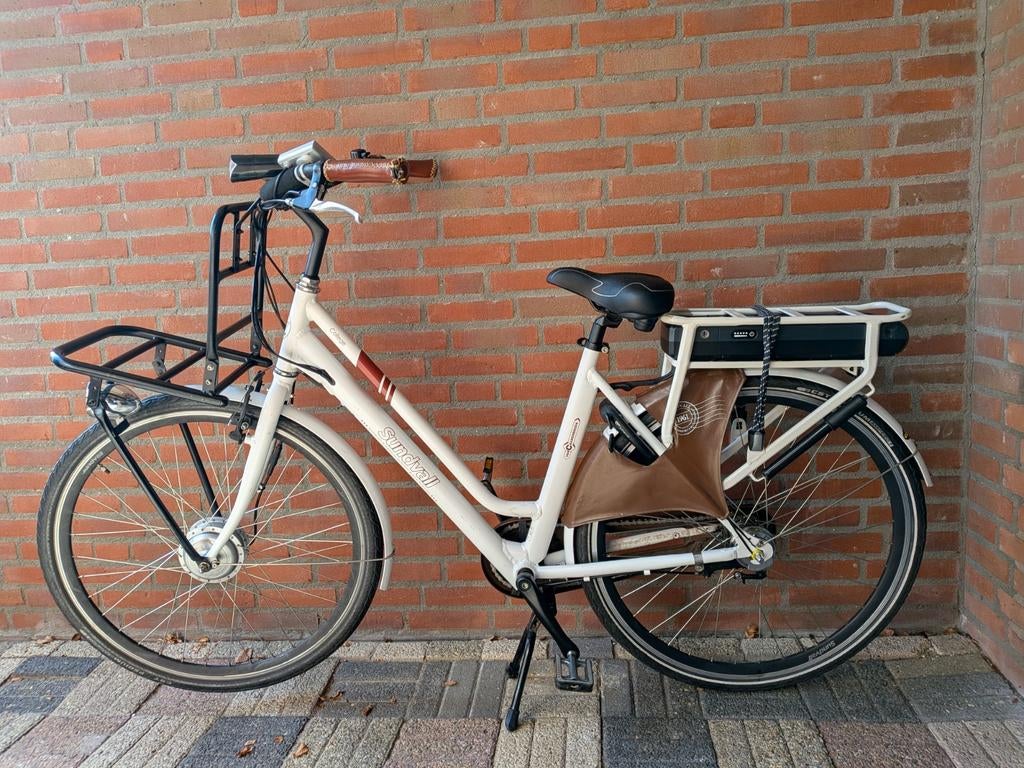 Elektrische dames fiets, Sundvall College, Gebruikt, 47 tot 51 cm, 50 km per accu of meer, Ophalen