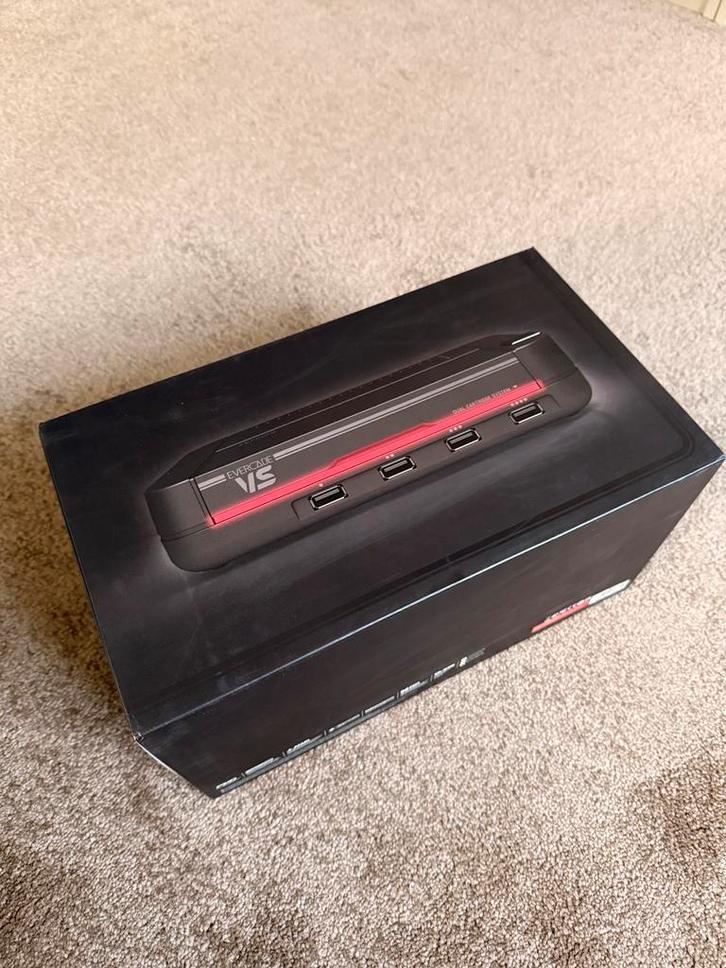 Evercade VS Founder’s Editon COMPLEET, Spelcomputers en Games, Games | Overige, Zo goed als nieuw, Vechten, 2 spelers, Vanaf 12 jaar