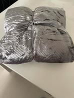 Grijze /plaid- woondeken nieuw, Ophalen of Verzenden, Nieuw