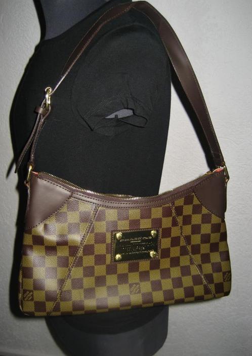 SCHOUDERTAS Dames nieuw gevoerd met div binnenvakken 33x20cm, Sieraden, Tassen en Uiterlijk, Tassen | Damestassen, Nieuw, Schoudertasje
