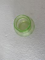 Uranium glas kleine vaas , jaren 30, Gebruikt, Ophalen of Verzenden, Glas, Minder dan 50 cm