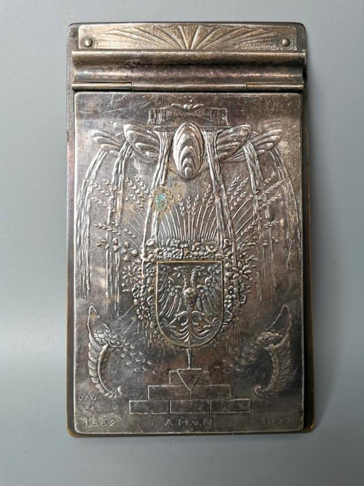 Amsterdamse school notitieblok houder verzilverd metaal, Antiek en Kunst, Curiosa en Brocante, Verzenden