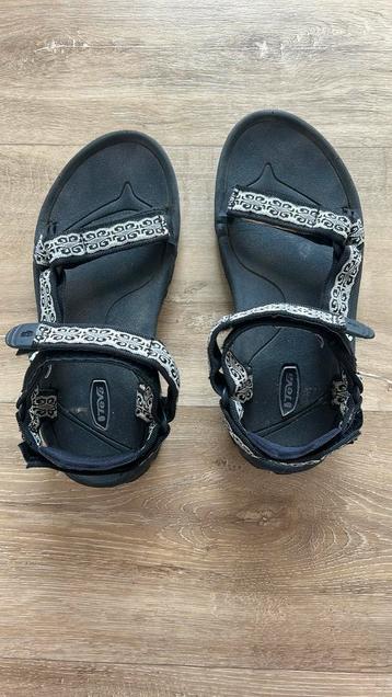 Teva Sandalen zwart/wit/grijs. Maat 38 beschikbaar voor biedingen