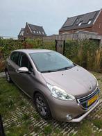 Peugeot 208 1.2 VTI 60KW/82PK 5-D 2015 Grijs, Auto's, Peugeot, Voorwielaandrijving, Stof, Zwart, 1199 cc