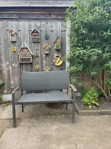 Tuinbankje gratis ophalen beschikbaar voor biedingen