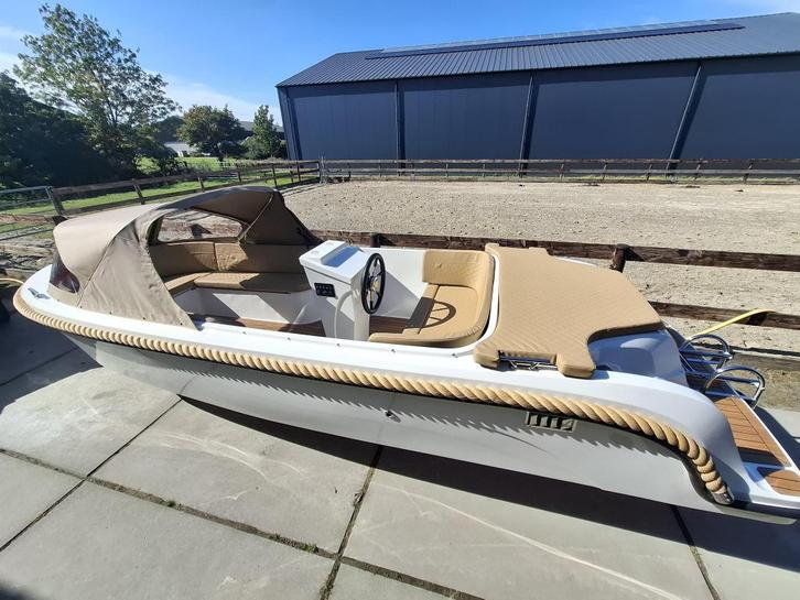 Nieuw Model!! Jan Hendrik 565 Tender, Watersport en Boten, Sloepen, Nieuw, 10 tot 30 pk, 3 tot 6 meter, Buitenboordmotor, Benzine