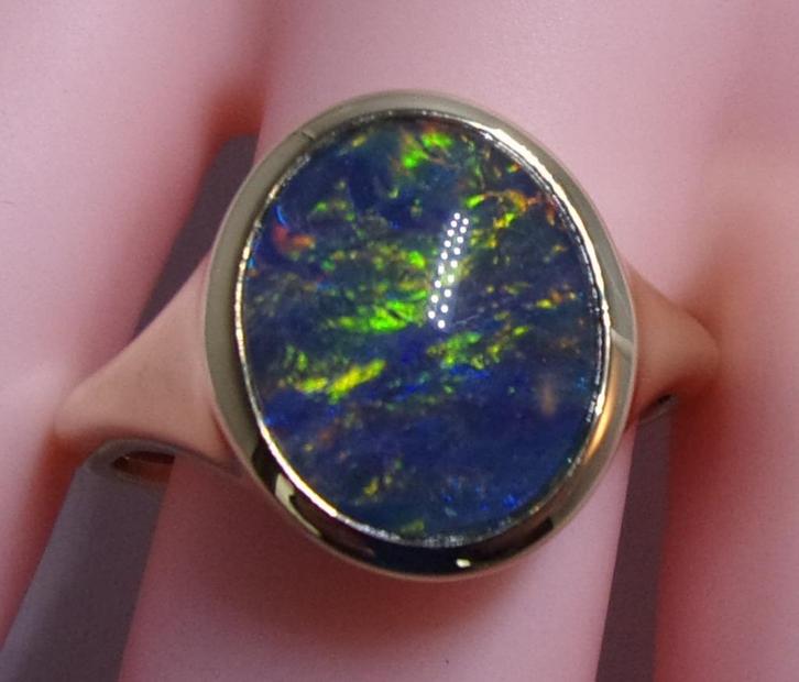 Nieuwe gouden zegelring met Australische Opaal, Sieraden, Tassen en Uiterlijk, Ringen, Nieuw, Dame of Heer, 18 tot 19, Blauw, Goud