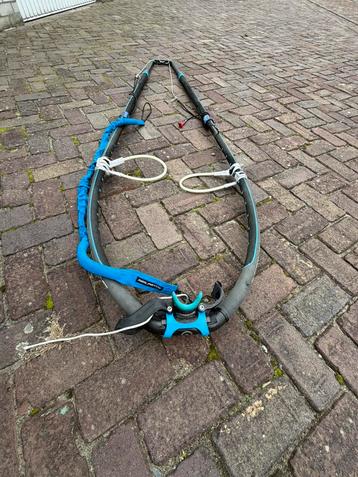 Neilpryde X9 Giek beschikbaar voor biedingen