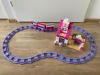 Hello Kitty treinstation (Unico), Kinderen en Baby's, Speelgoed | Duplo en Lego, Ophalen, Gebruikt, Complete set, Duplo