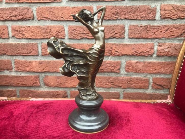 dame in de wind, brons en marmer, Antiek en Kunst, Antiek | Koper en Brons, Brons, Ophalen of Verzenden