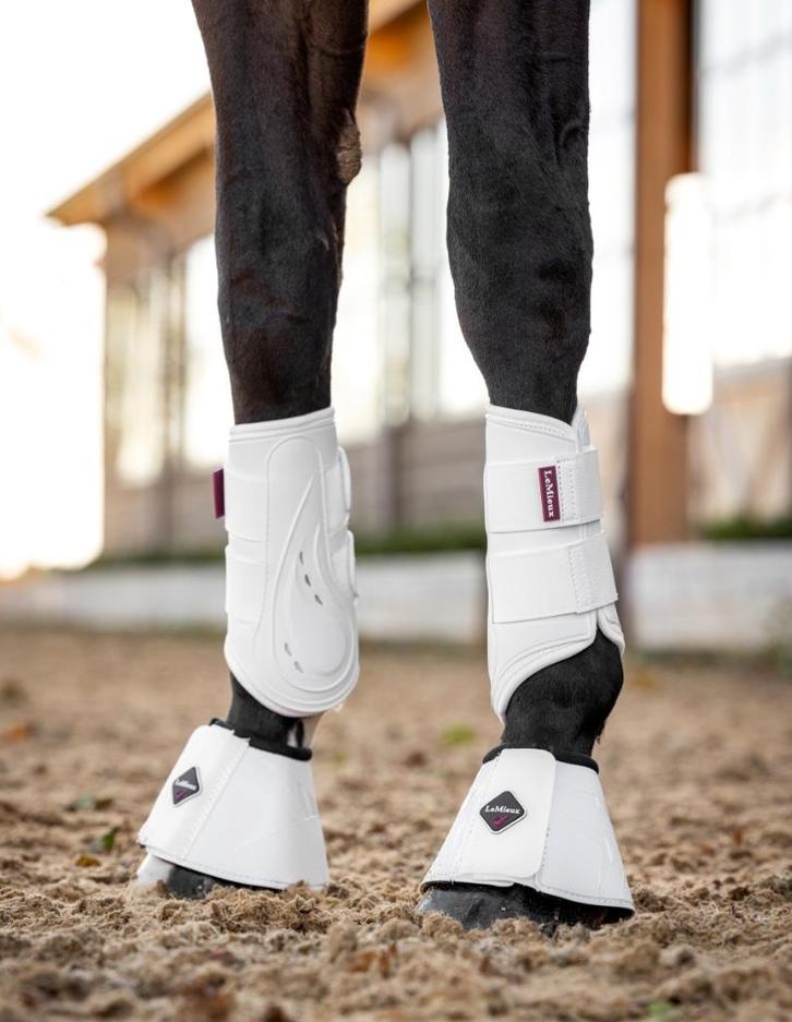 LeMieux Proshell Brushing Boot Beenbeschermer Wit M + L SALE, Dieren en Toebehoren, Paarden en Pony's | Beschermers, Nieuw, Rijden