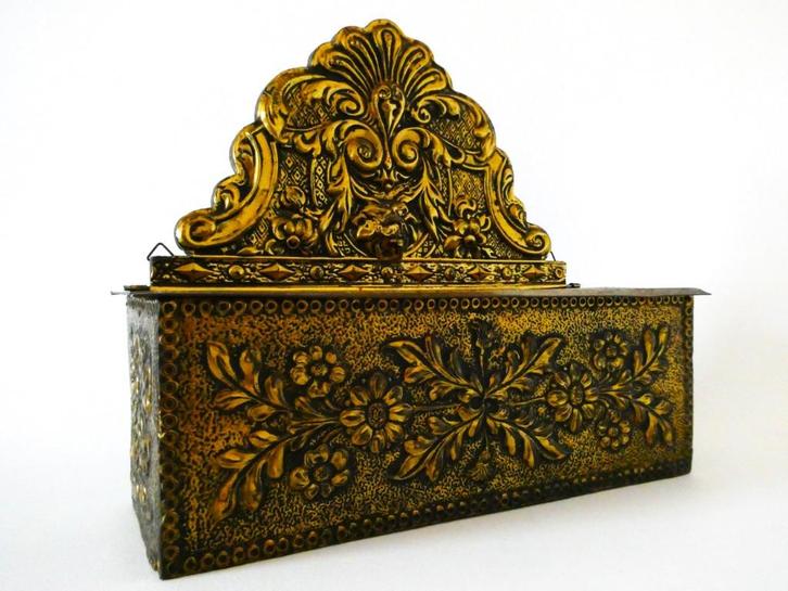 Antieke latoen koperen bak / kaarsenbak wandbak floraal, Antiek en Kunst, Antiek | Koper en Brons, Ophalen of Verzenden