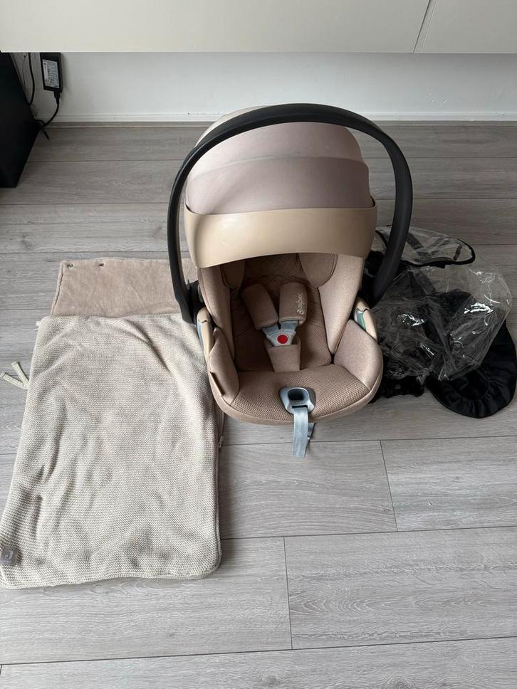 Cybex Autostoeltje Beige + Accessoires, Kinderen en Baby's, Autostoeltjes, Zo goed als nieuw, Overige merken, 0 t/m 13 kg, Autogordel of Isofix